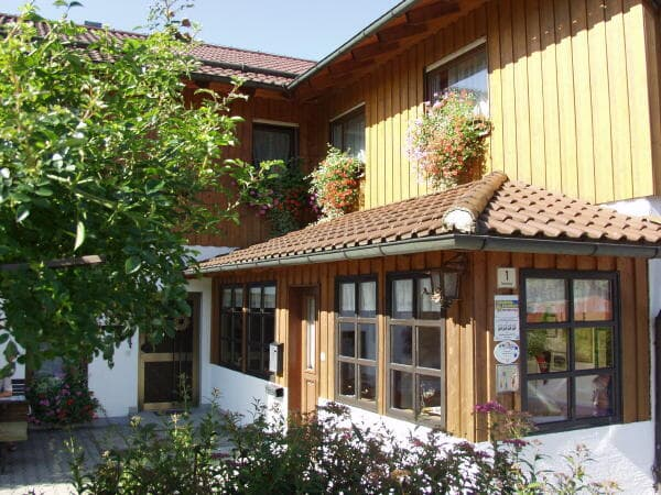 Gäste- & Appartementhaus Weber - Ferienwohnungen in Arrach