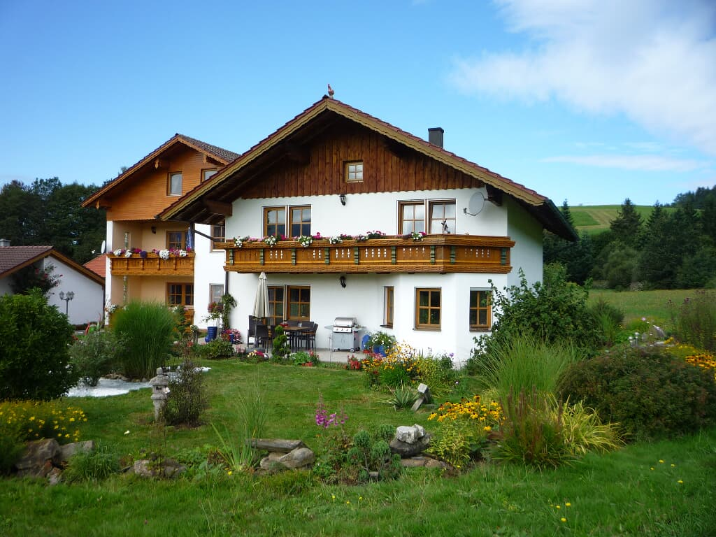 Gäste-und Ferienhaus Hatzinger in Arrach