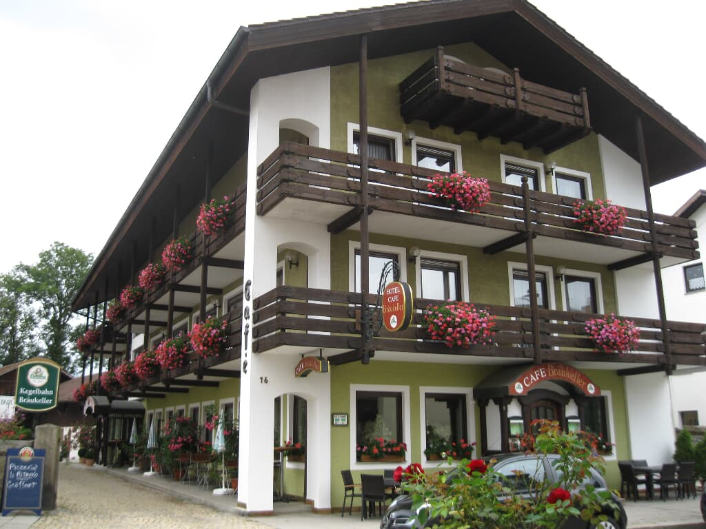 Hotel Pension Bräukeller in Lam