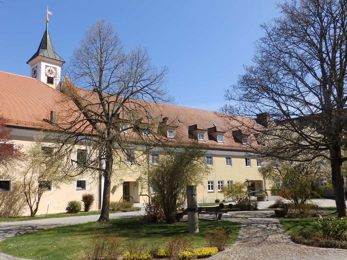 Kloster Strahlfeld in Roding