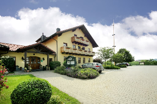 Schätzlhof OHG Hotel Restaurant Hausbrennerei in Ruderting