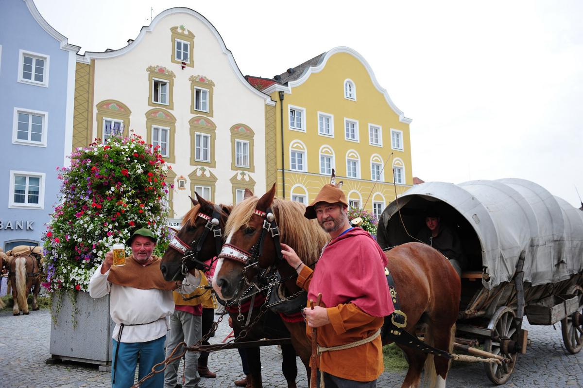 Historischer Säumerzug