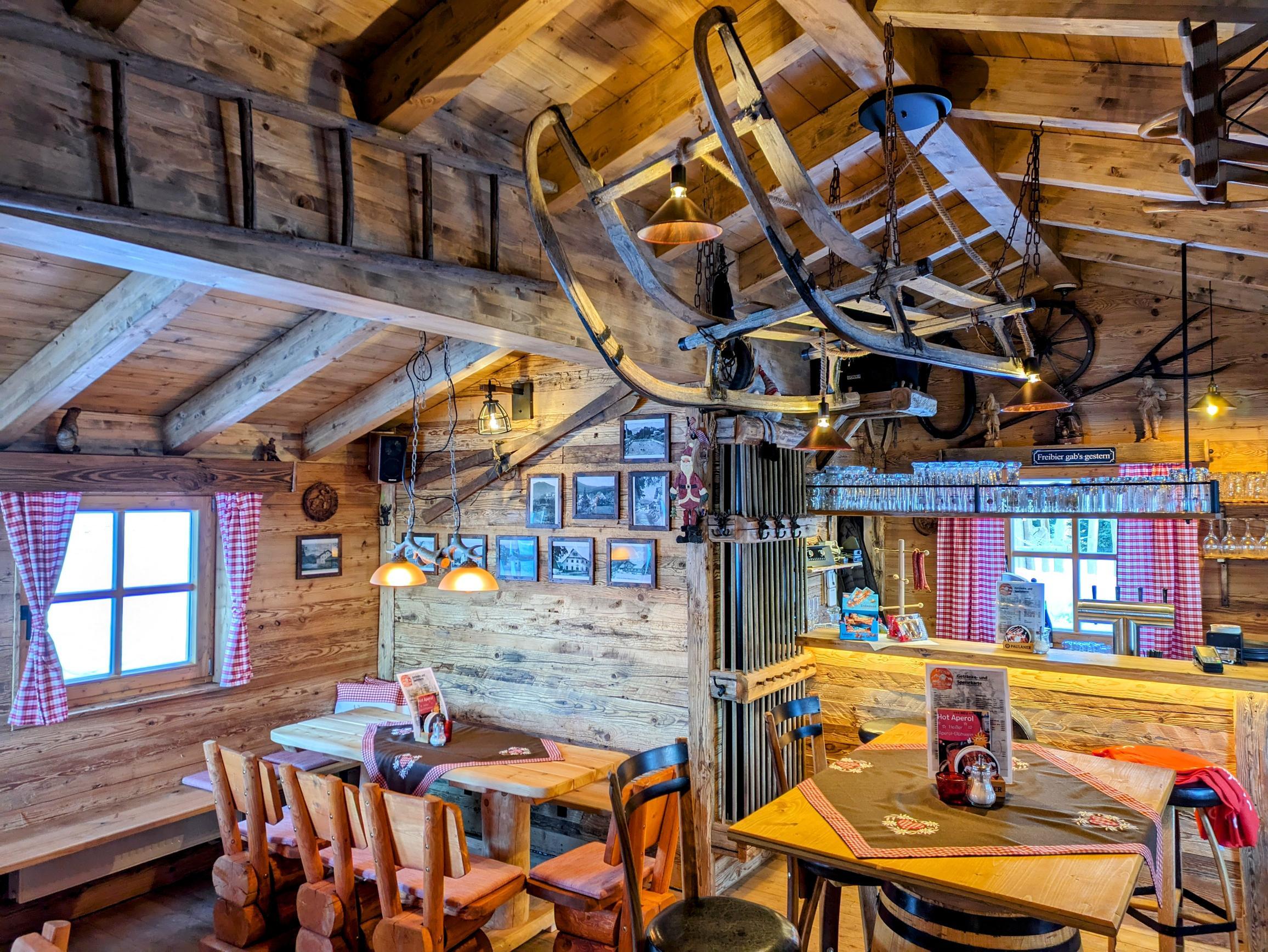 
                                                            
                                                                Berghaus Sonnenfels-Leons Arberhüttn Winter
                                                        