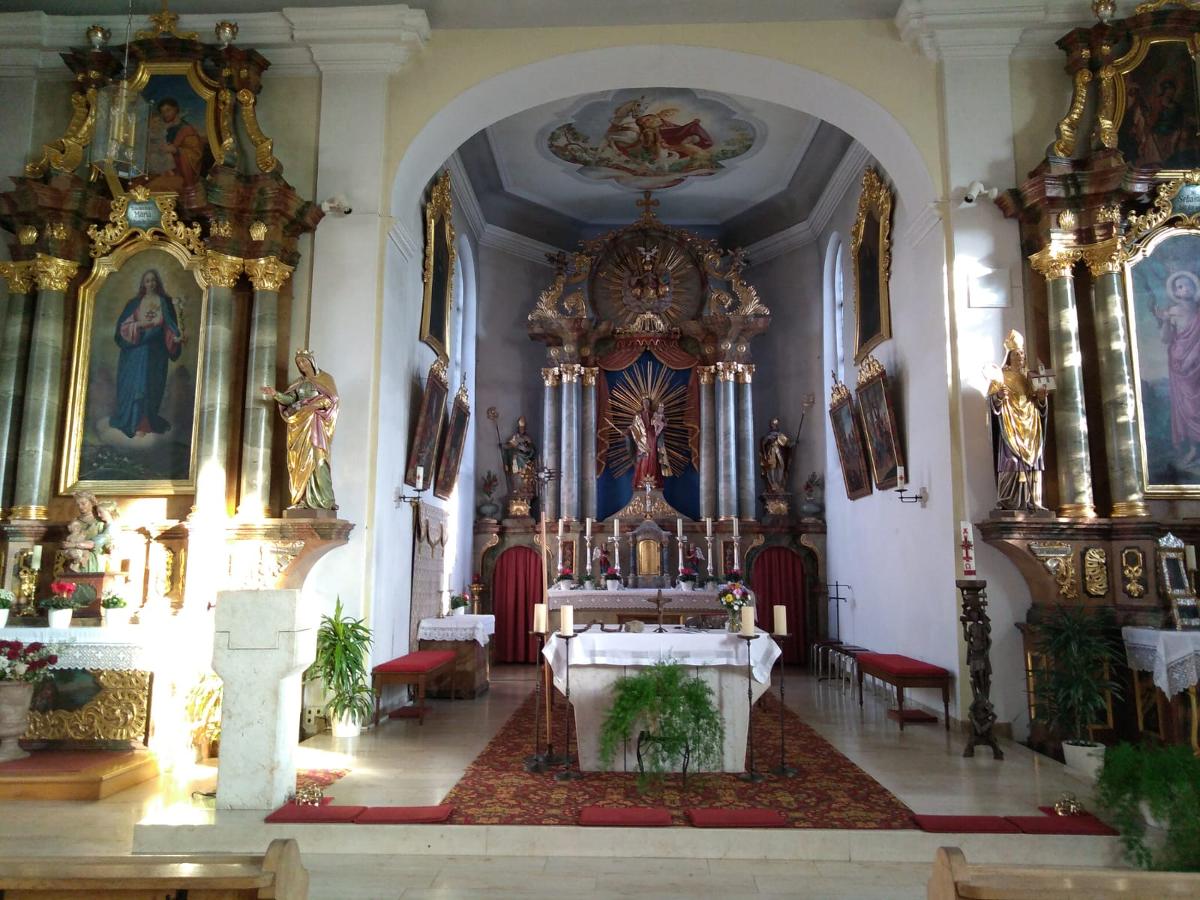 Pfarrei: Lichtmess - Heilige Messe mit Kerzenweihe und Blasiussegen