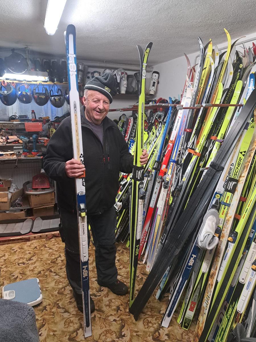 Ski-, Rodel- und Schneeschuh-Verleih Franz Biebl