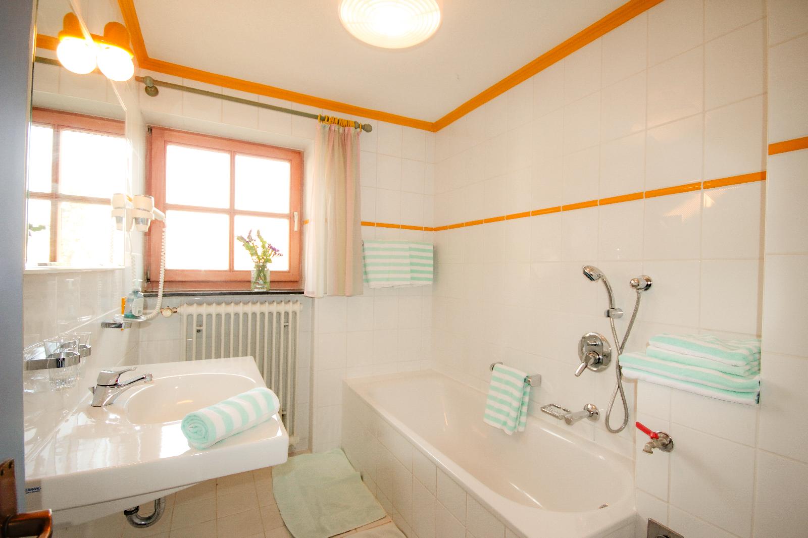 Hotel-Gasthof Zum Bach in Neukirchen b. Hl. Blut