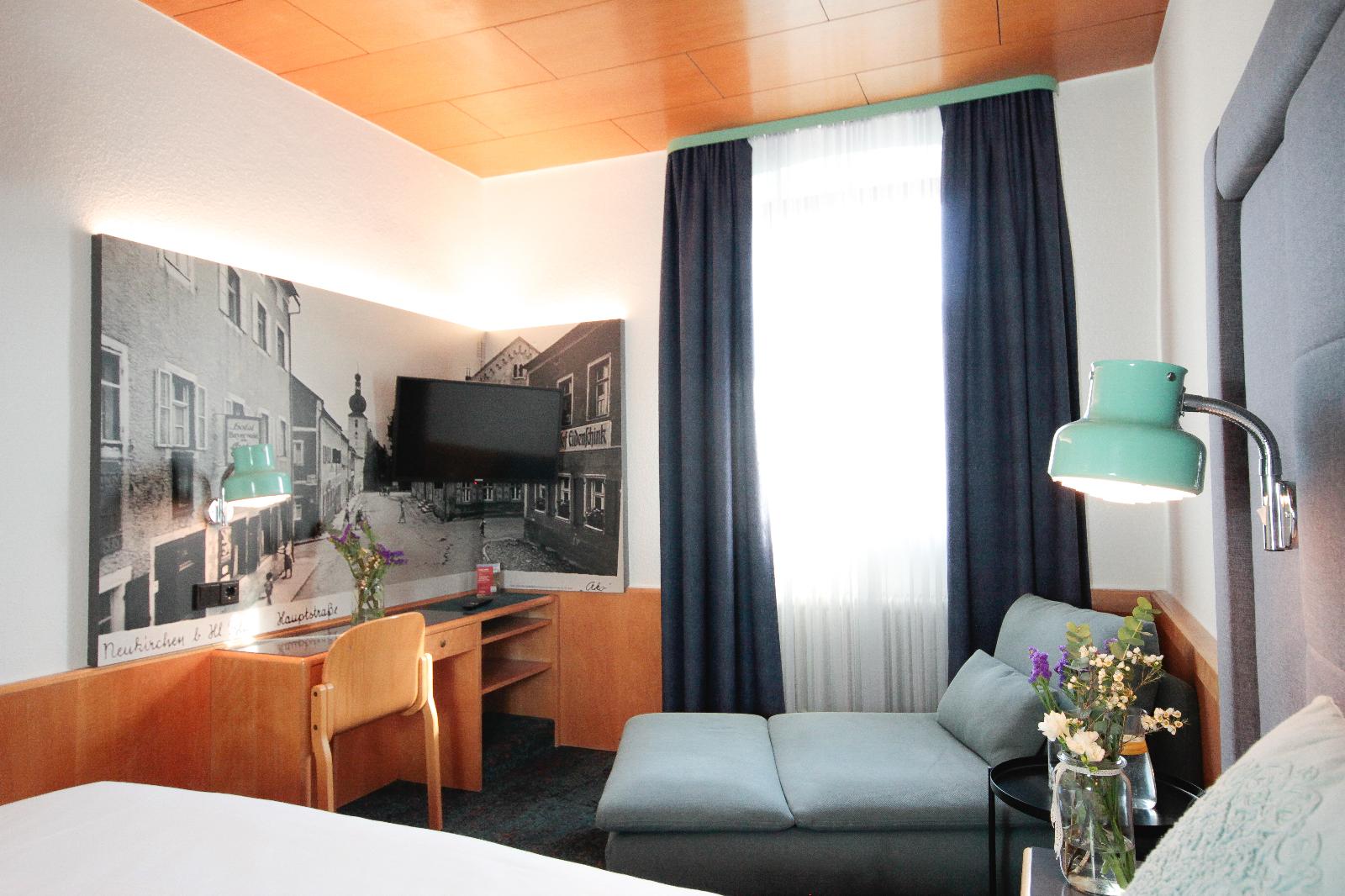 Hotel-Gasthof Zum Bach in Neukirchen b. Hl. Blut