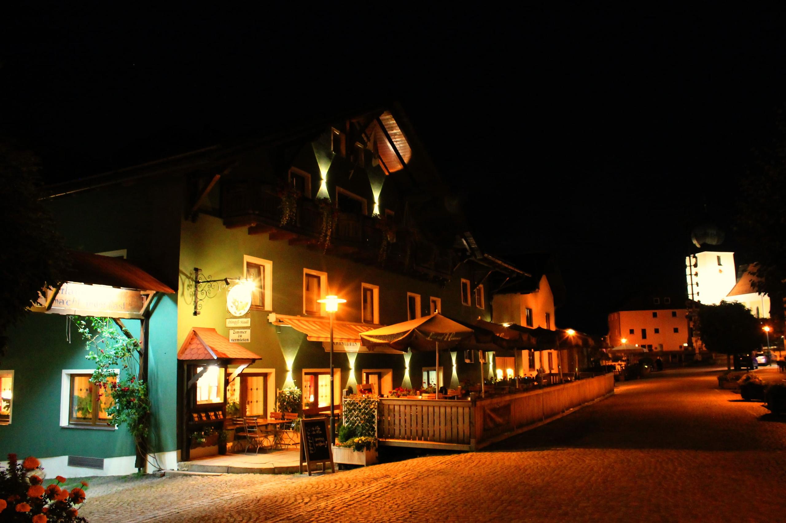 Bayerische Gastwirtschaft Dimpfl-Stadl in Lam