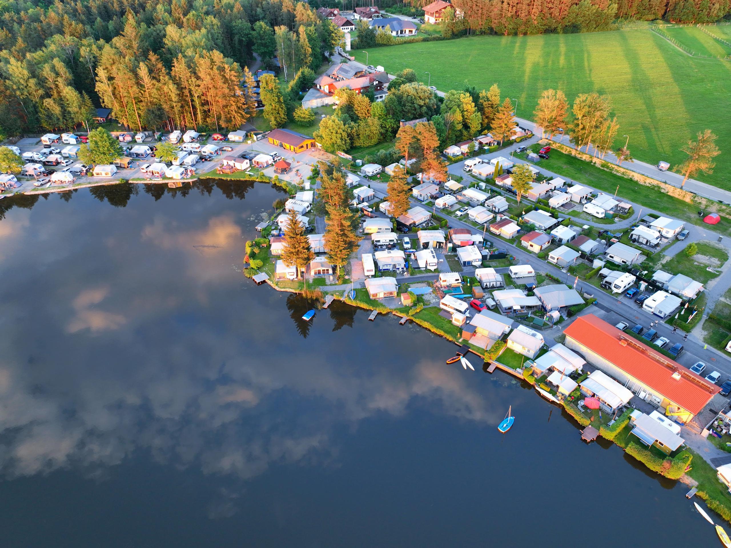 Seecampingpark Neubäu am See in Roding