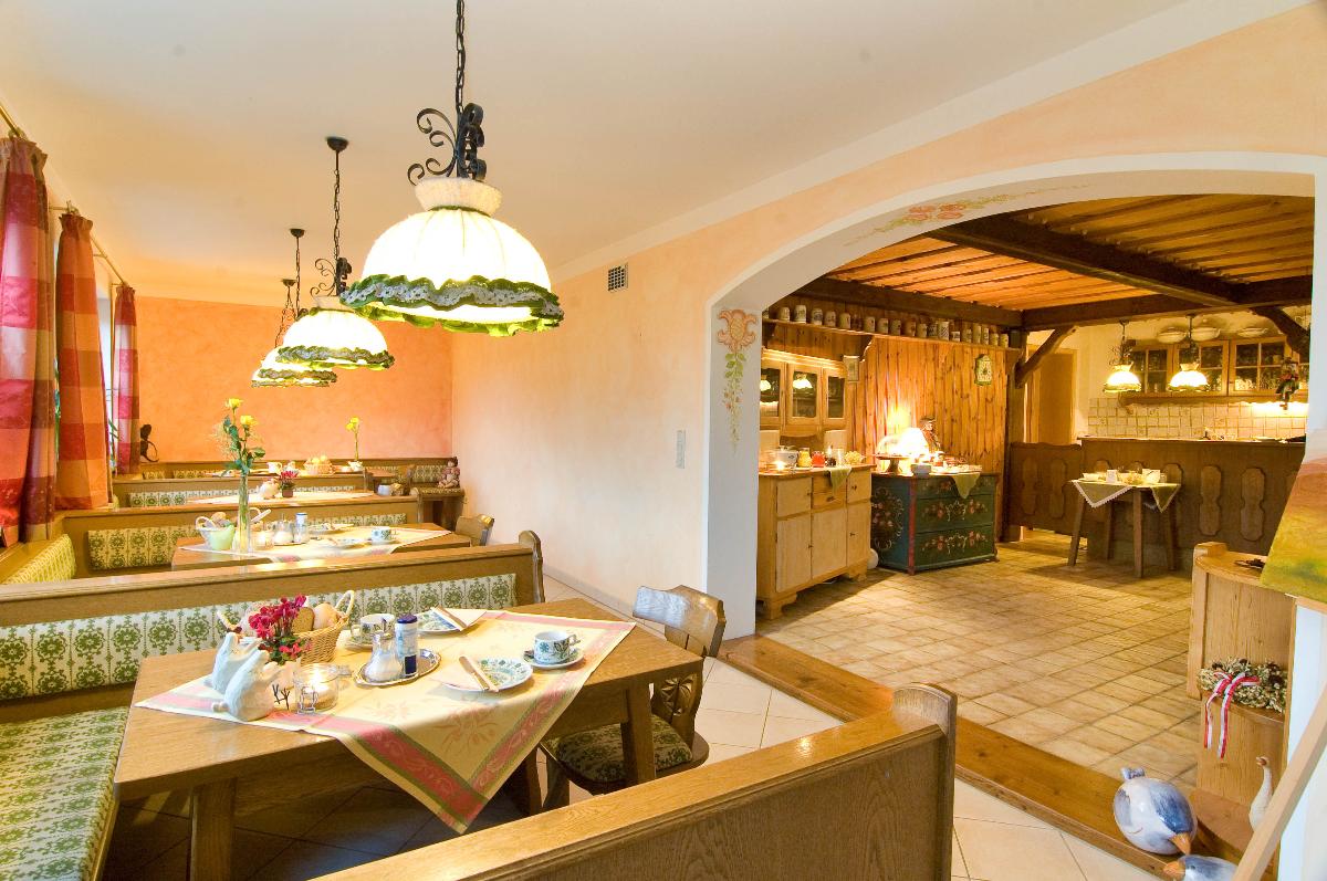 Pension - Ferienwohnung Landhaus Riedelstein in Drachselsried