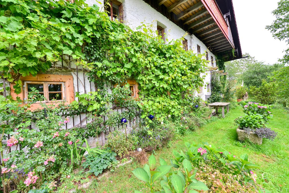Hofatelier Menacher in Neureichenau