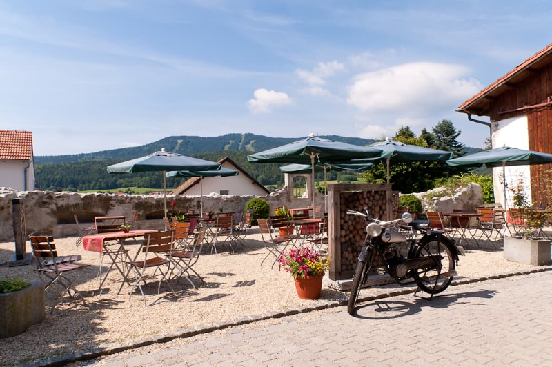 Hotel-Gasthof Zur Linde in Neukirchen b.hl.Blut