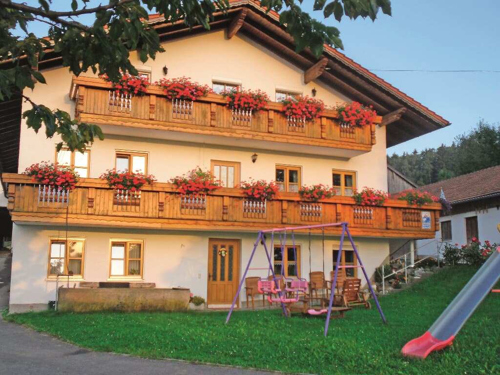 Simeth Regina in Neukirchen beim Heiligen Blut