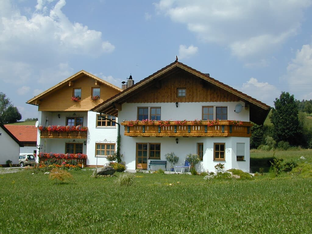 Gäste-und Ferienhaus Hatzinger in Arrach
