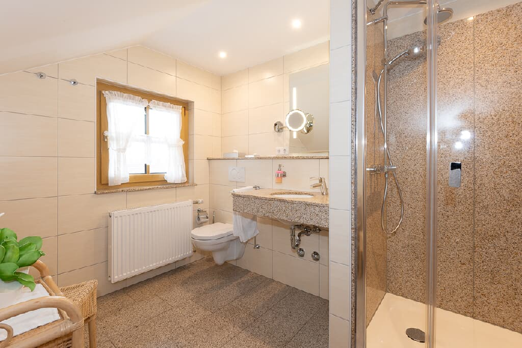 Wander & Aktivhotel Rösslwirt – WALD. GENUSS. HEIMAT-