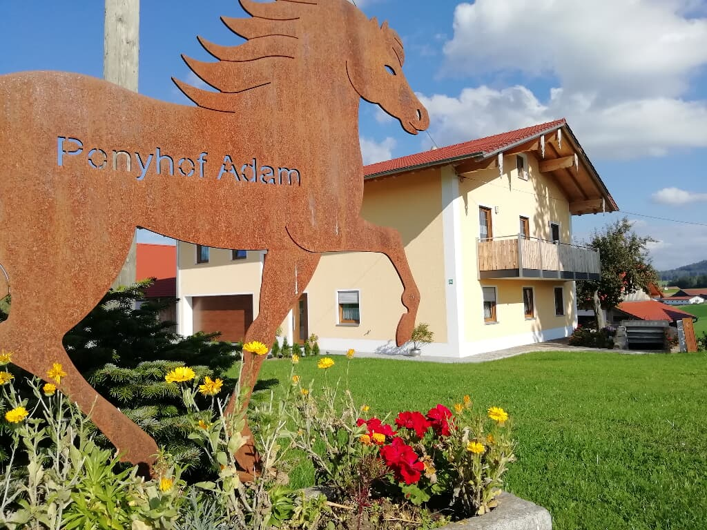 Ponyhof Adam - Urlaub auf dem Bauernhof in Eschlkam