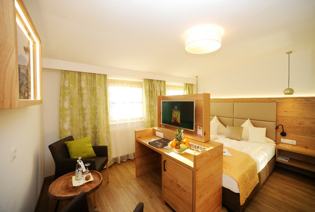 Wander & Aktivhotel Rösslwirt – WALD. GENUSS. HEIMAT-
