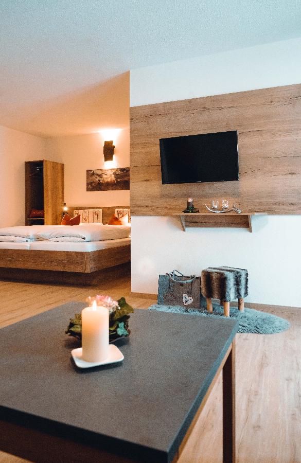 Gasthof Zum Wirt / Ferienwohnung Hohenbogenblick in Neukirchen b.hl.Blut