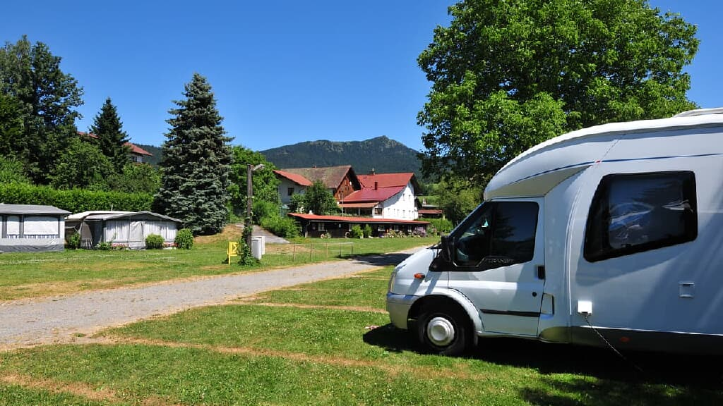 Camping- u. Wohnmobilstellplatz Lam-