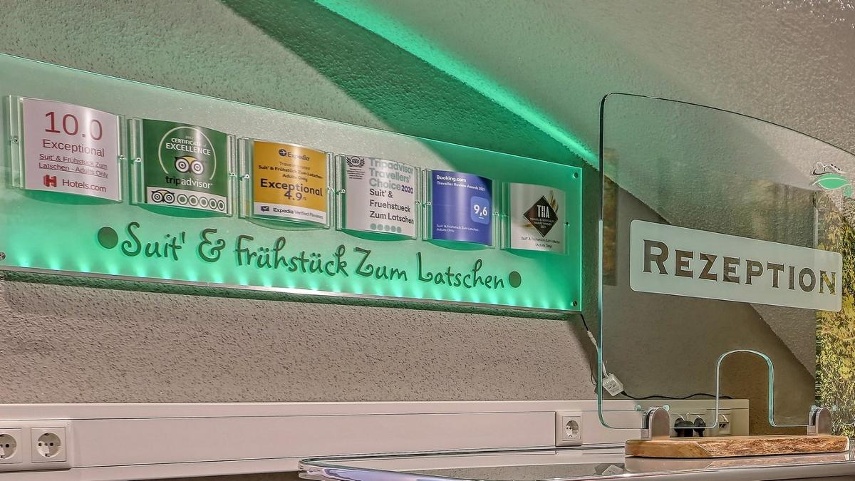 Suit‘ & Frühstück Zum Latschen (Nur Erwachsene/Adults Only, Netflix) in Mauth