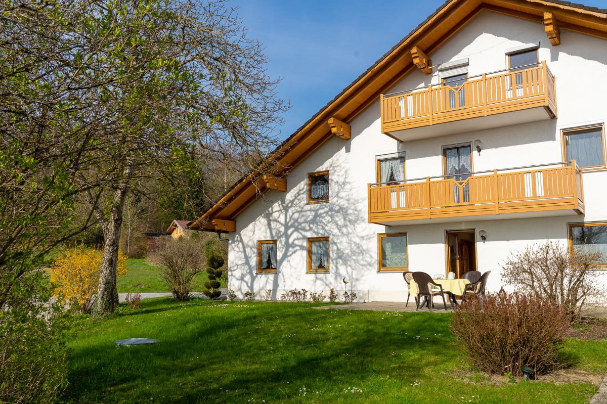 Ferienwohnungen Bauer – Auszeit mit Ausblick in Zenting