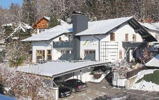 Villa Relax - Ferienwohnungen & Hallenbad & Relaxgarten in Bodenmais