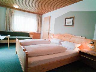 Gutsgasthof Frath  in Drachselsried
