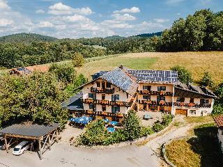 Landhotel Neuhof in Zenting