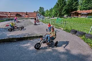 Kinderparadies + Bio-Bauernhof in Schönberg