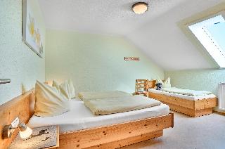 Kinderparadies + Bio-Bauernhof in Schönberg