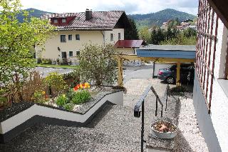 Villa Relax - Ferienwohnungen & Hallenbad & Relaxgarten in Bodenmais