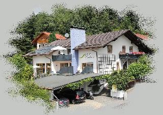Villa Relax - Ferienwohnungen & Hallenbad & Relaxgarten in Bodenmais