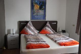 Villa Relax - Ferienwohnungen & Hallenbad & Relaxgarten in Bodenmais