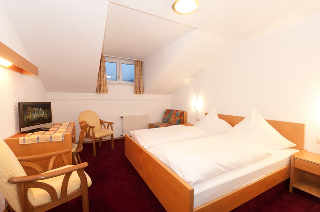 Hotel-Gasthof Zur Linde in Neukirchen b.hl.Blut