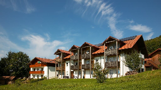 Gasthof Zum Wirt / Ferienwohnung Hohenbogenblick in Neukirchen b.hl.Blut