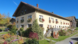Huisnhof in Arrach