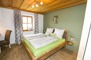 Huisnhof in Arrach