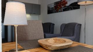 Suit‘ & Frühstück Zum Latschen (Nur Erwachsene/Adults Only, Netflix) in Mauth