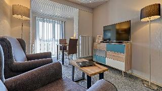 Suit‘ & Frühstück Zum Latschen (Nur Erwachsene/Adults Only, Netflix) in Mauth
