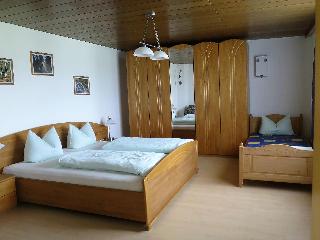 Ferienhaus Corinna / Ferienwohnungen in Kirchdorf i. Wald
